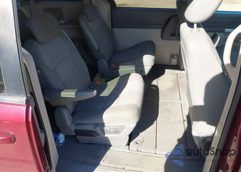 2008 Chrysler Town & Country Touring from USA, damaged, VIN 2A8HR54P38R821245